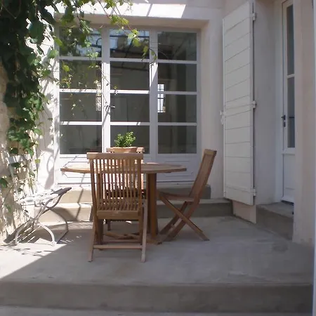 La Maison De Pape Combas (Gard)