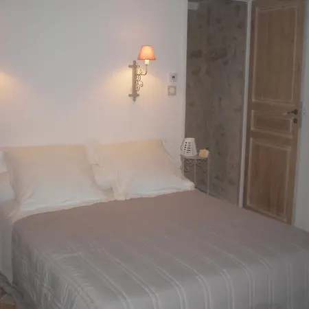 La Maison De Pape Combas (Gard)