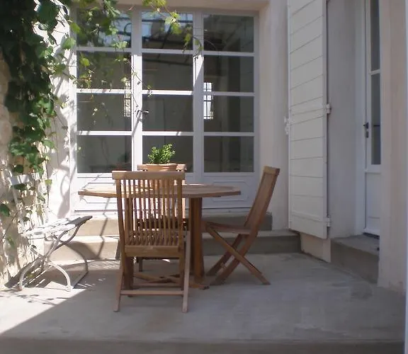 La Maison De Pape Combas (Gard)